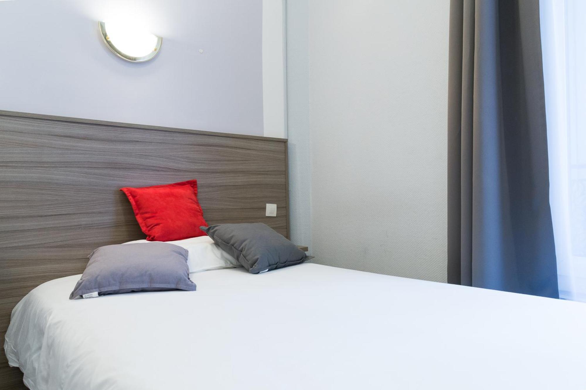 Panam Hotel Paris Gambetta- Place Gambetta-Mairie Du 20 Emme Eksteriør bilde